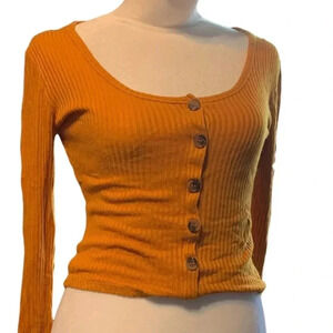 Garage women's small cropped long sleeve, mustard yellow